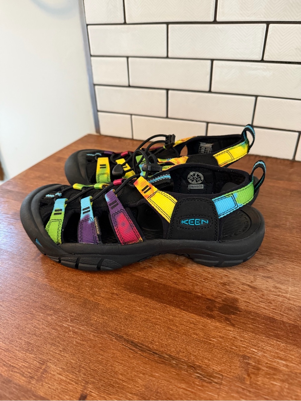 Keen Newport Retro Women’s Sandals size 8